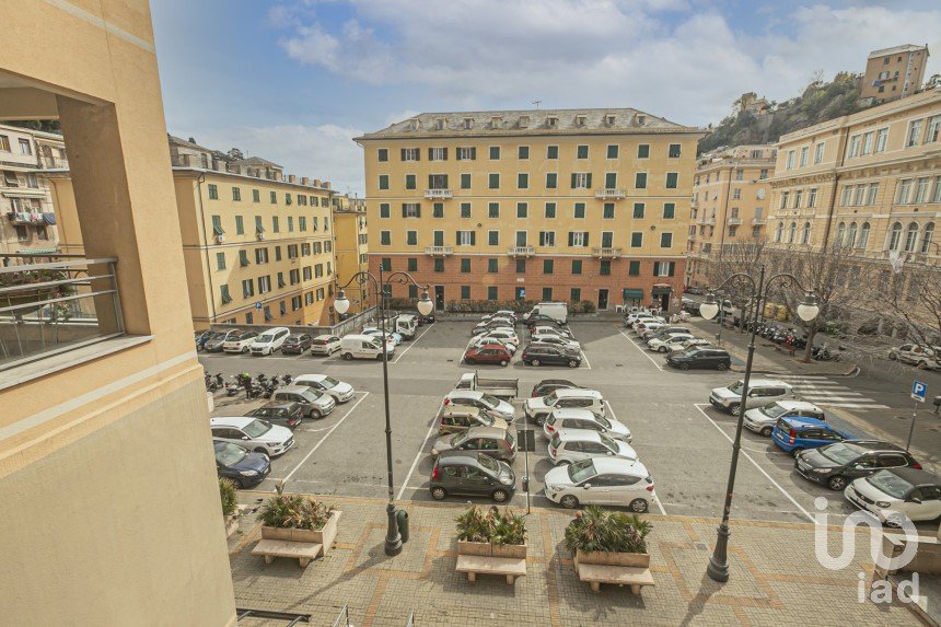 Quadrilocale di 73 m² a Genova (16126)