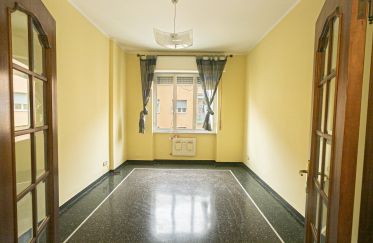 Four-room apartment of 64 m² in Genova (16139)