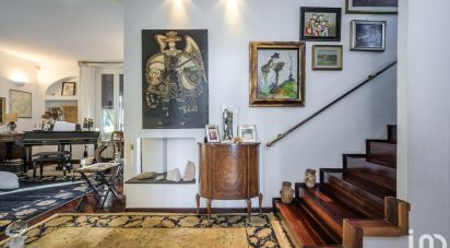 Abitazione 10 locali di 210 m² in Genova (16155)