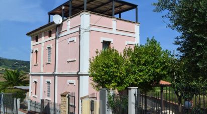 Barn 9 rooms of 250 sq m in Montefiore dell'Aso (63062)