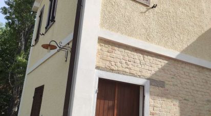 Casa indipendente 13 locali di 158 m² in Atri (64032)