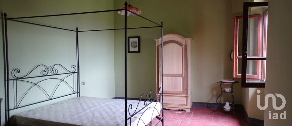 Casa indipendente 26 locali di 830 m² in Castelfranco di Sopra (52020)