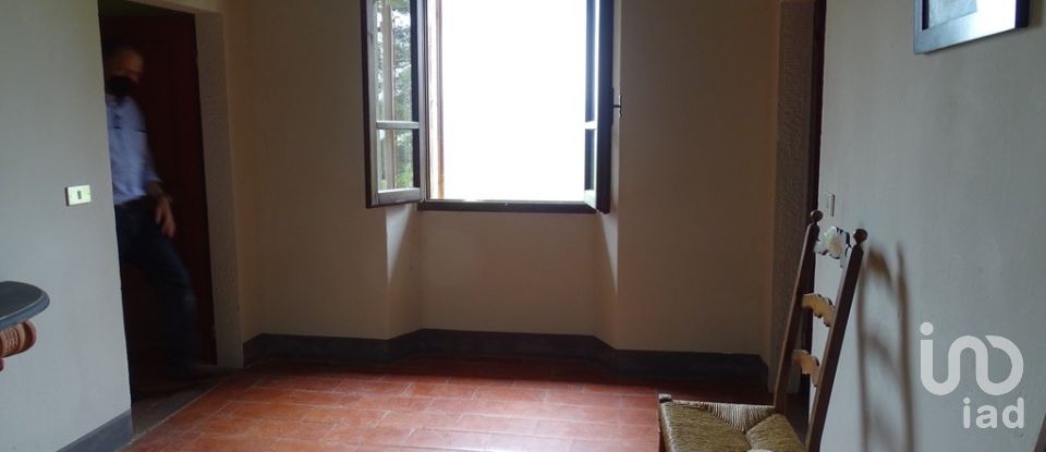 Casa indipendente 26 locali di 830 m² in Castelfranco di Sopra (52020)