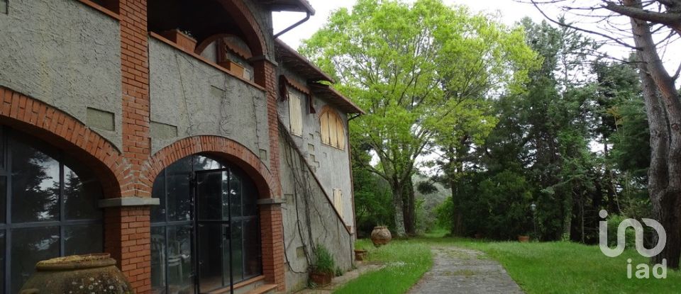 Casa indipendente 26 locali di 830 m² in Castelfranco di Sopra (52020)