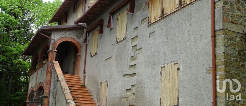 Casa indipendente 26 locali di 830 m² in Castelfranco di Sopra (52020)