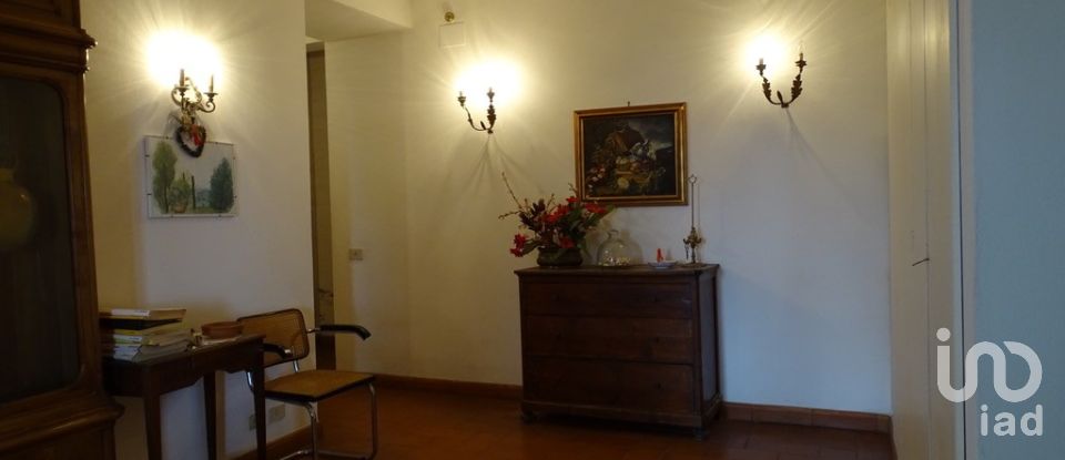 Casa indipendente 26 locali di 830 m² in Castelfranco di Sopra (52020)