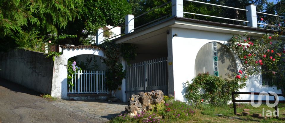 Casa 10 locali di 393 m² in Asti (14010)