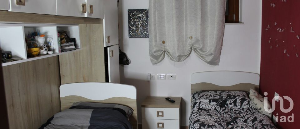 Apartment 5 rooms of 75 sq m in Monte Urano (63813)