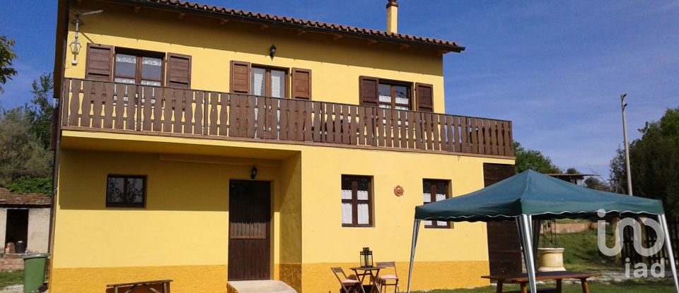 Country house 7 rooms of 200 m² in Arcevia (60011)