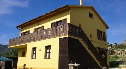 Rustico 7 locali di 200 m² in Arcevia (60011)