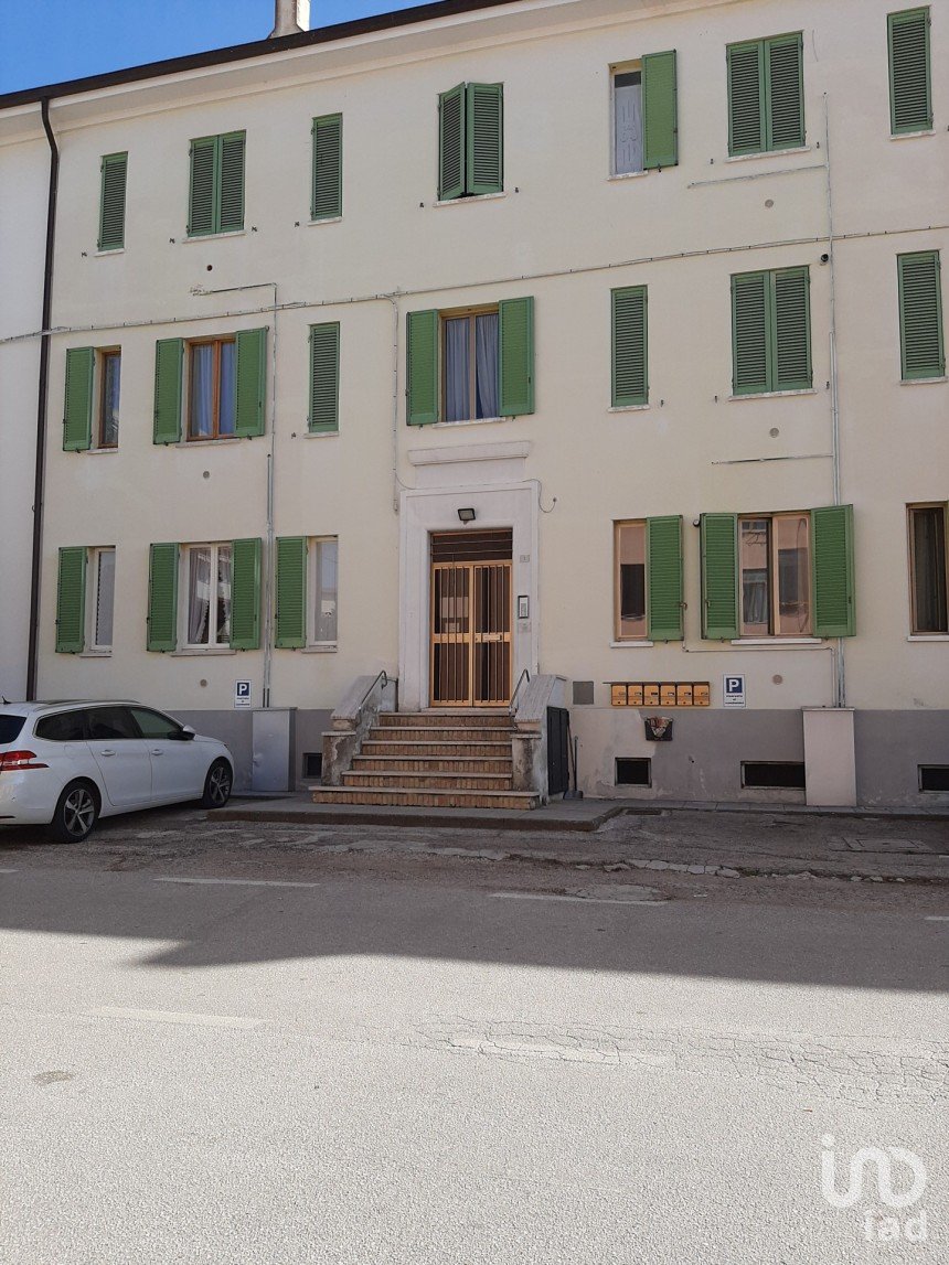 Quadrilocale di 83 m² a Foligno (06034)