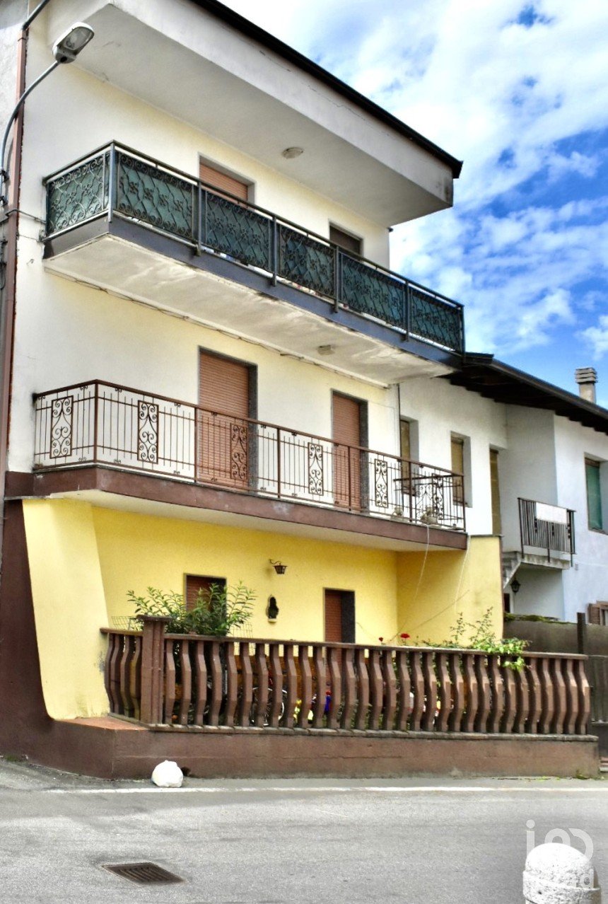 Three-room apartment of 125 m² in Cureggio (28060)