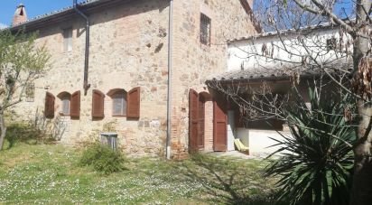 Country house 13 rooms of 290 sq m in Ficulle (05016)