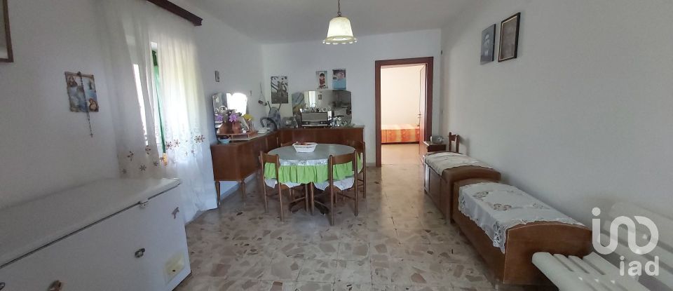 House 13 rooms of 240 m² in Amantea (87032)