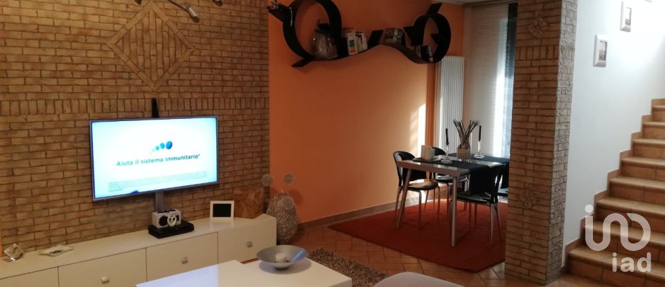 Casa indipendente / Villa 14 locali di 230 m² in Mosciano Sant'Angelo (64023)