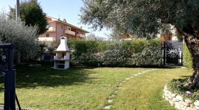 House/villa 14 rooms of 230 sq m in Mosciano Sant'Angelo (64023)