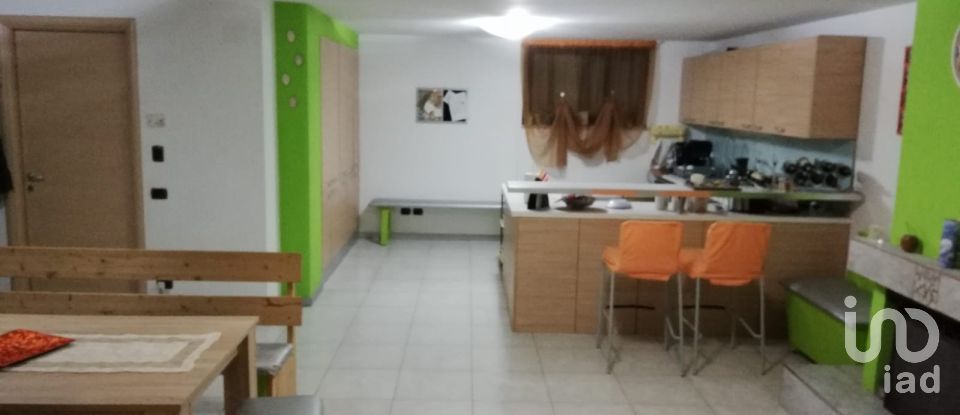 Casa indipendente / Villa 14 locali di 230 m² in Mosciano Sant'Angelo (64023)