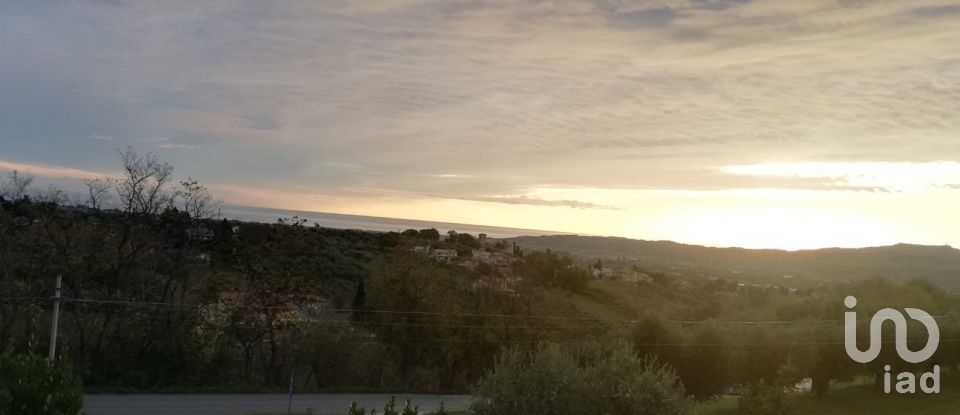 Casa indipendente / Villa 14 locali di 230 m² in Mosciano Sant'Angelo (64023)