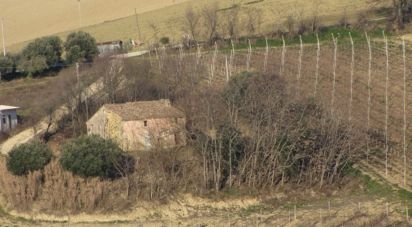 Country house 5 rooms of 240 m² in Polverigi (60020)