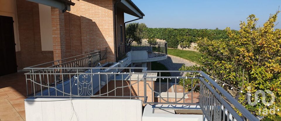 Casa 25 locali di 500 m² in Roseto degli Abruzzi (64026)