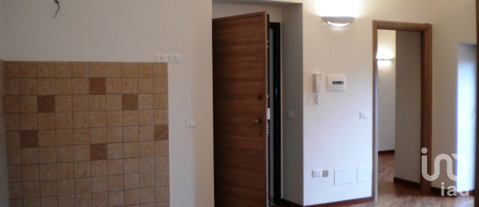Three-room apartment of 100 sq m in Corropoli (64013)