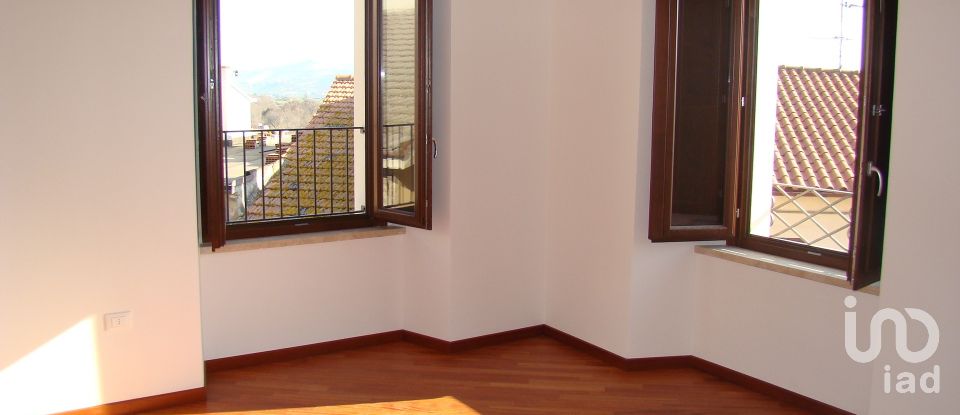 Three-room apartment of 100 m² in Corropoli (64013)