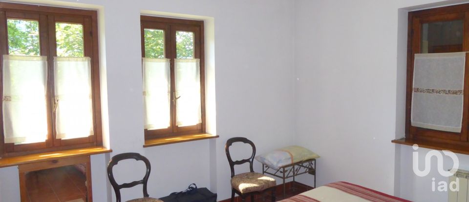 House 11 rooms of 400 m² in Viù (10070)