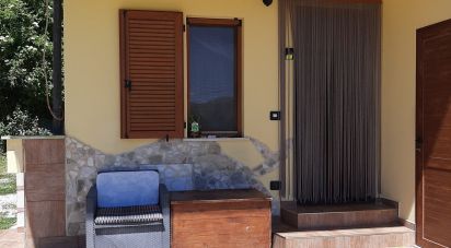 Villa Bifamiliare 7 locali di 120 m² a Nocera Umbra (06025)