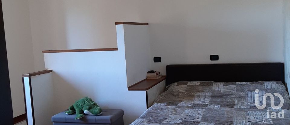 House boat 7 rooms of 120 m² in Nocera Umbra (06025)