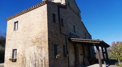 Casa 10 locali di 400 m² in Acquaviva Picena (63075)