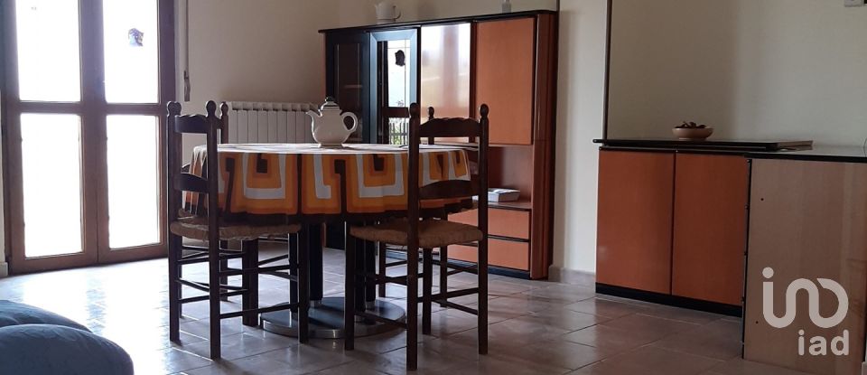 Apartment 5 rooms of 120 m² in Nocera Umbra (06025)