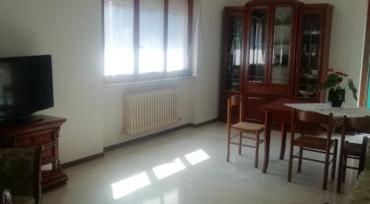 Apartment 7 rooms of 121 m² in Teramo (64100)