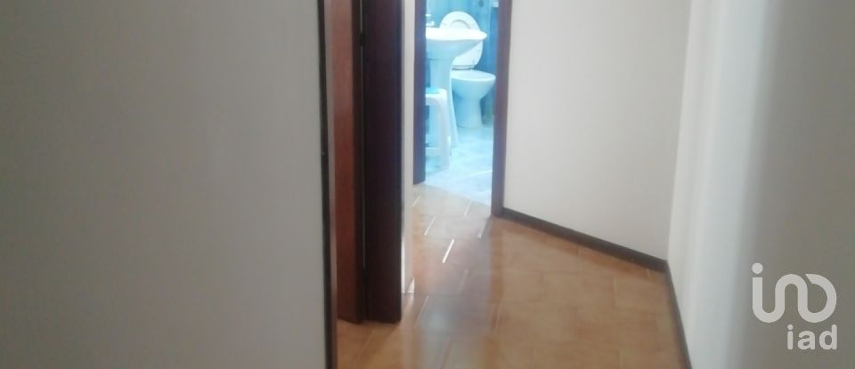 Apartment 7 rooms of 121 sq m in Teramo (64100)