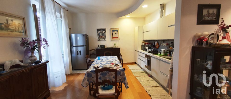 Apartment 5 rooms of 150 sq m in Ancona (60121)
