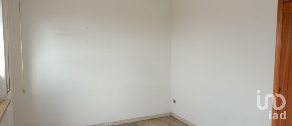 Apartment 7 rooms of 145 sq m in Porto San Giorgio (63822)