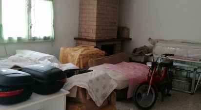 Bilocale di 80 m² a Pineto (64025)