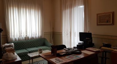 Appartamento 7 locali di 180 m² a Avellino (83100)
