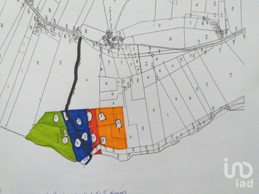 Terreno di 120.000 m² in Morro d'Oro (64020)