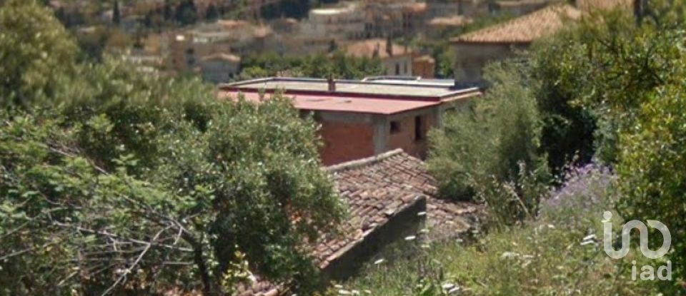 Building land of 220 sq m in Taormina (98039)