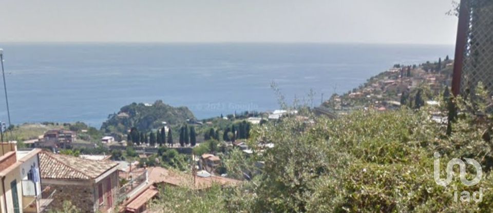 Building land of 220 sq m in Taormina (98039)