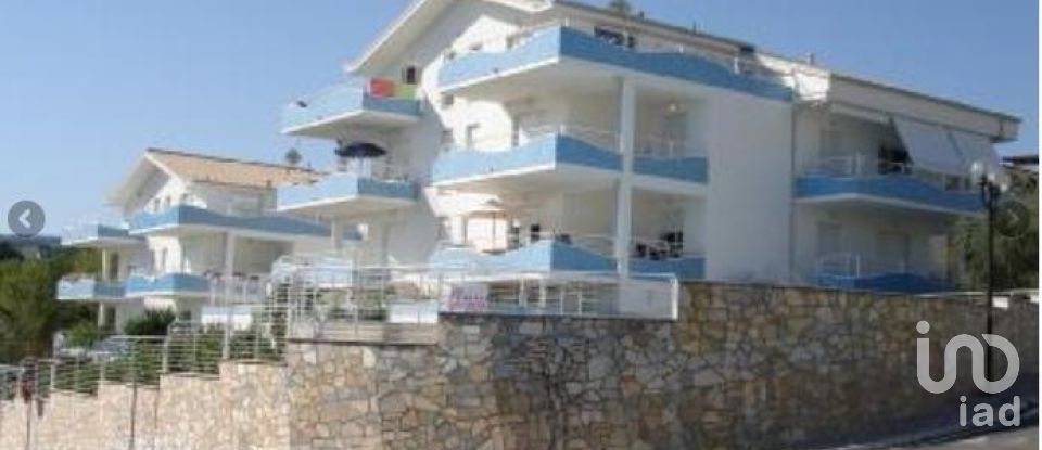 Apartment 7 rooms of 116 sq m in Pineto (64025)
