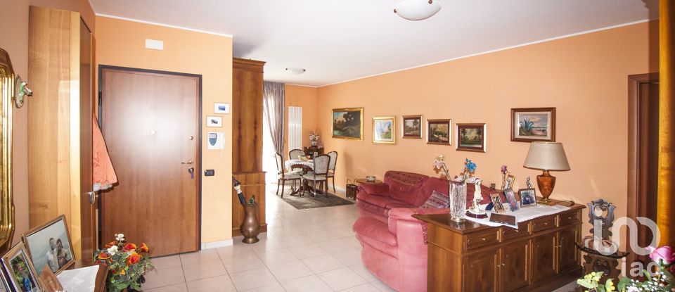 Apartment 8 rooms of 120 m² in Teramo (64100)