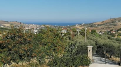 Casa indipendente / Villa 10 locali di 437 m² in Pineto (64025)