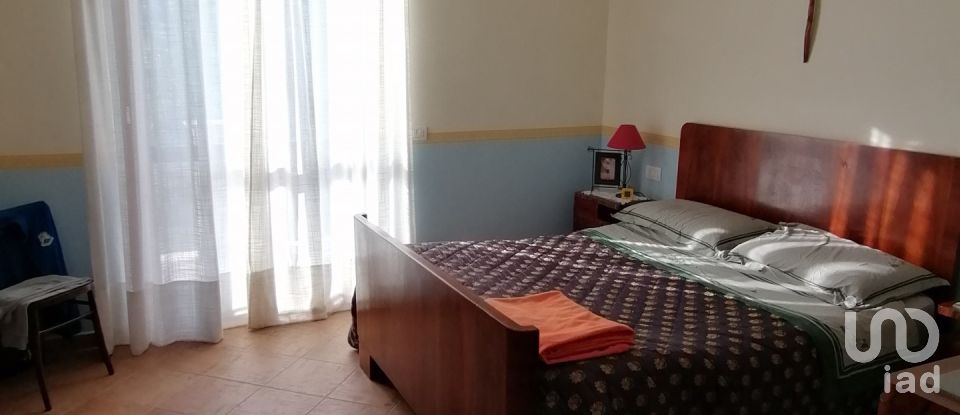 Casa indipendente / Villa 10 locali di 437 m² in Pineto (64025)