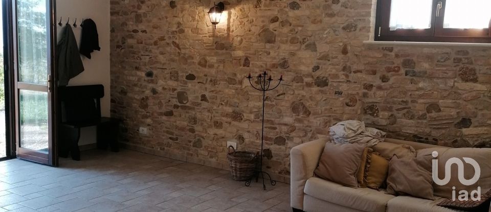 Casa indipendente / Villa 10 locali di 437 m² in Pineto (64025)