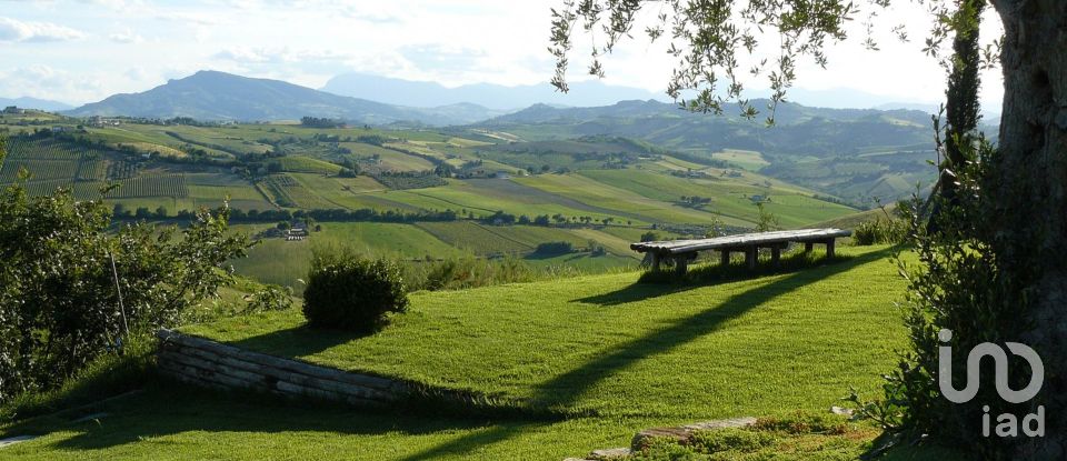 House 0 rooms of 300 m² in Cossignano (63067)