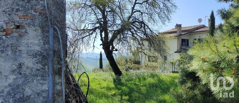 House 0 rooms of 300 m² in Cossignano (63067)