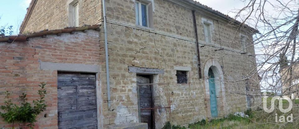 Town house 0 rooms of 0 m² in Monte Roberto (60030)