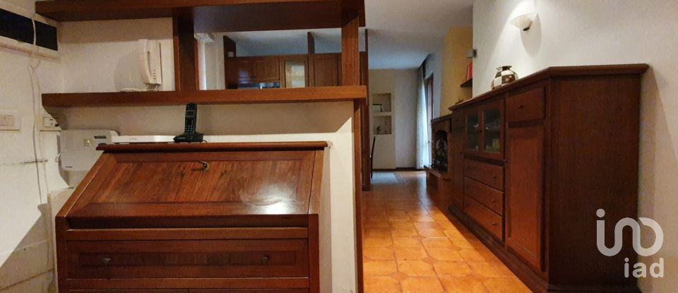 House 15 rooms of 270 m² in Ripe (60010)