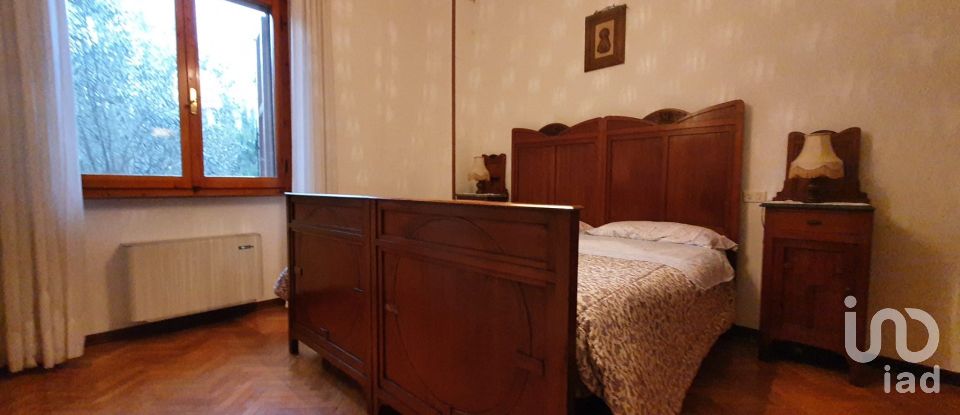 House 15 rooms of 270 m² in Ripe (60010)